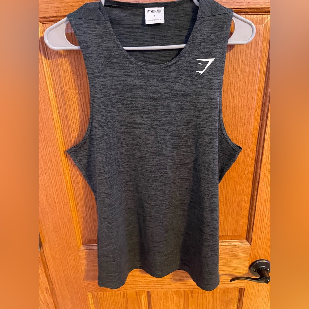 GYMSHARK mens arrival tank black mark size small